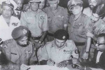 Bangladesh Liberation War - Surrender by General A.A.K Niazi in the presence of Lieutenant General Jagjit Singh Aurora